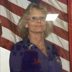 Meet your Posher, Joni